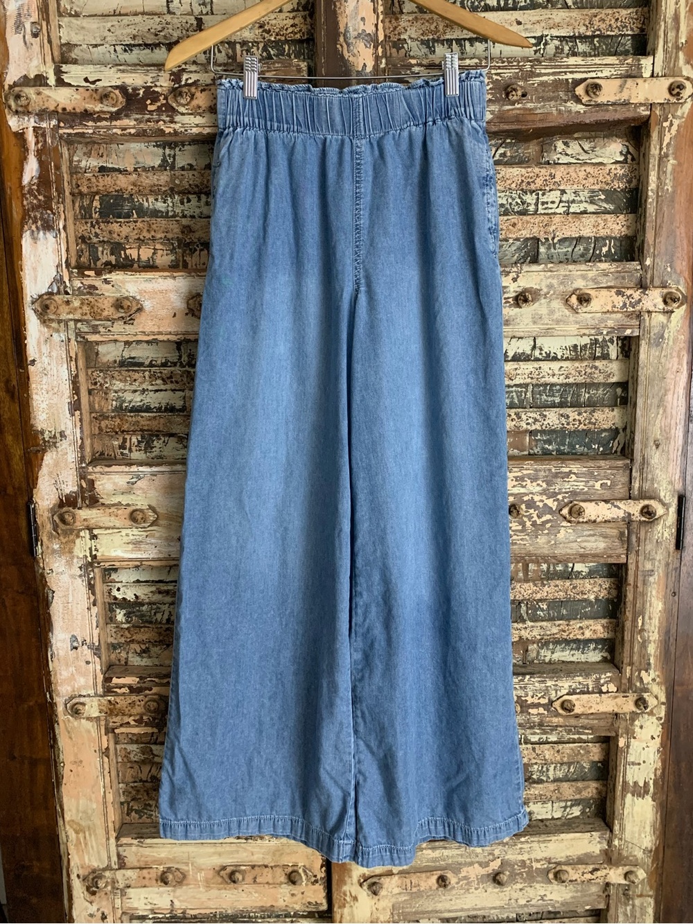 Sincerely Jules Chambray Wide Leg Pull On Pants Smocked & High Waist, Small